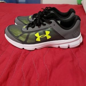 Under armour boys running shoes